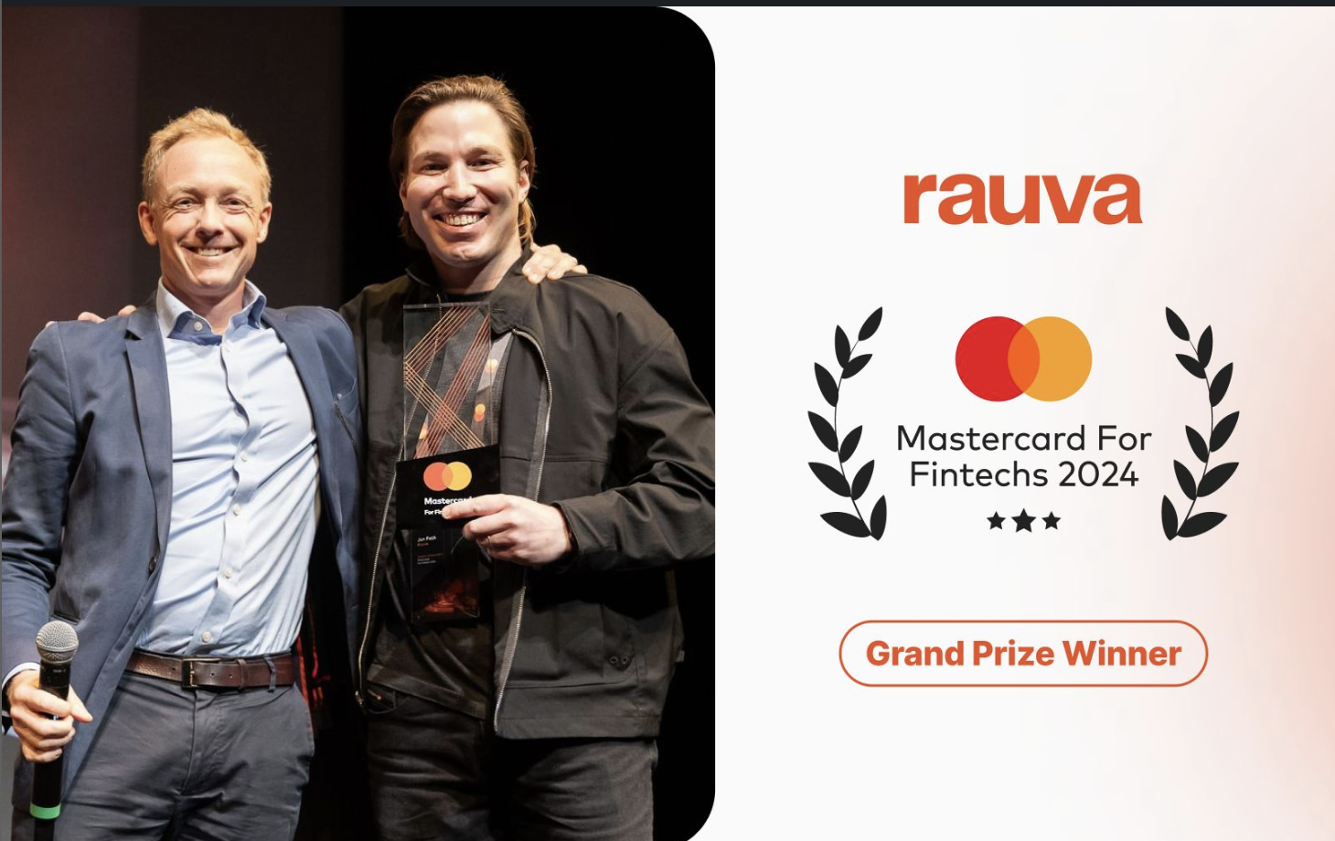 Jon Fath, co-fondateur de Rauva (à droite) lors de la remise du prix Mastercard for Fintech