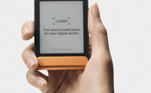 Ledger lance un nouveau wallet à écran tactile sécurisé : Ledger Flex