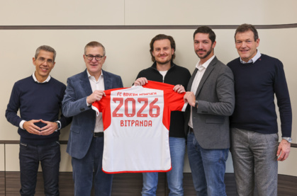 De gauche à droite : Michael Diederich, CEO adjoint et CFO du FC Bayern Munich AG ; Jan-Christian Dreesen, CEO du FC Bayern Munich AG; Eric Demuth, Co-fondateur et CEO de Bitpanda, Lukas Enzersdorfer-Konrad, CEO adjoint de Bitpanda; Andreas Jung, CMO du FC Bayern Munich AG. De gauche à droite : Michael Diederich, CEO adjoint et CFO du FC Bayern Munich AG ; Jan-Christian Dreesen, CEO du FC Bayern Munich AG; Eric Demuth, Co-fondateur et CEO de Bitpanda, Lukas Enzersdorfer-Konrad, CEO adjoint de Bitpanda; Andreas Jung, CMO du FC Bayern Munich AG.