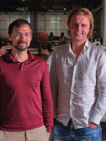 Nikolay Storonsky et Vlad Yatsenko, co-fondateurs de REVOLUT Nikolay Storonsky et Vlad Yatsenko, co-fondateurs de REVOLUT