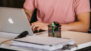 Comment la technologie peut vous aider à traiter les documents financiers 70% plus rapidement ?