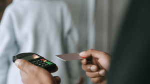 Cartes prépayées : la solution fintech pour sécuriser ses paiements en ligne et piloter son budget sans contrainte bancaire